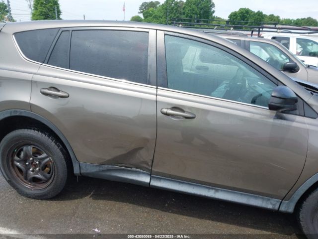 2T3BFREV5FW277862 Toyota RAV4 LE