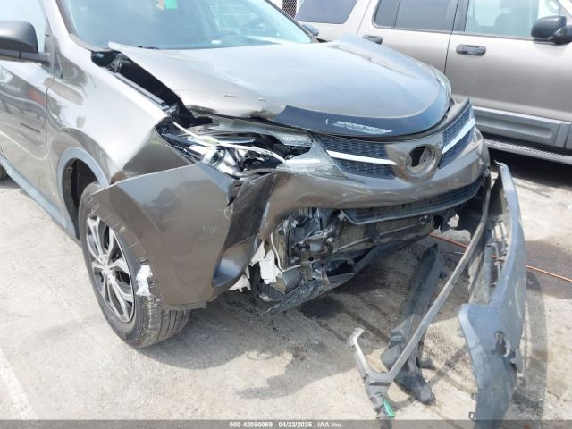 2T3BFREV5FW277862 Toyota RAV4 LE