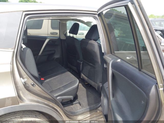 2T3BFREV5FW277862 Toyota RAV4 LE