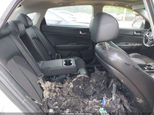 5XXGT4L38JG258916 KIA Optima S