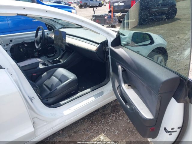 5YJ3E1EB4JF072630 Tesla 2018