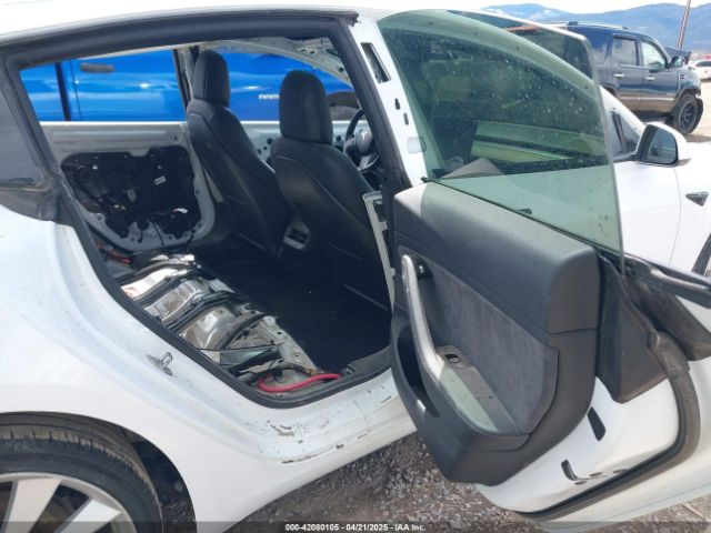 5YJ3E1EB4JF072630 Tesla 2018