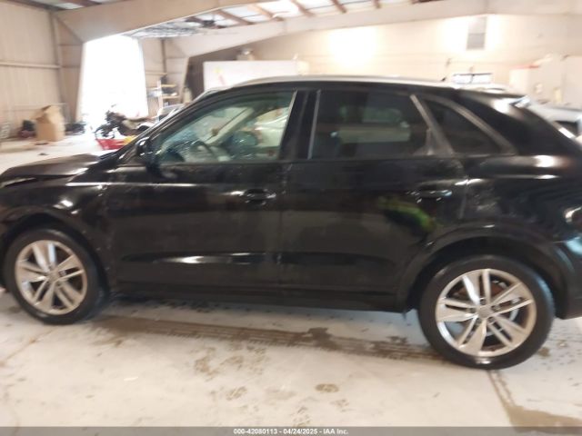 WA1ECCFS3HR015665 Audi Q3 2.0t Premium
