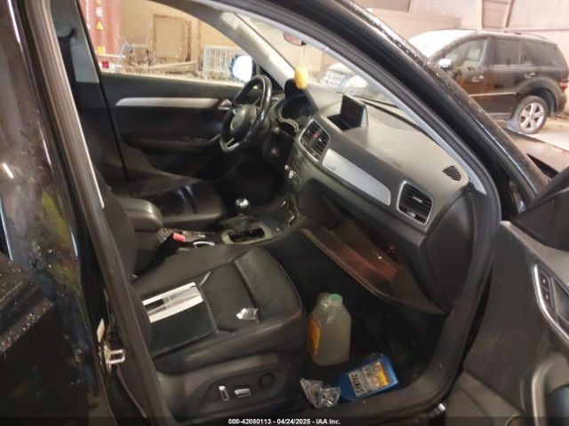 WA1ECCFS3HR015665 Audi Q3 2.0t Premium