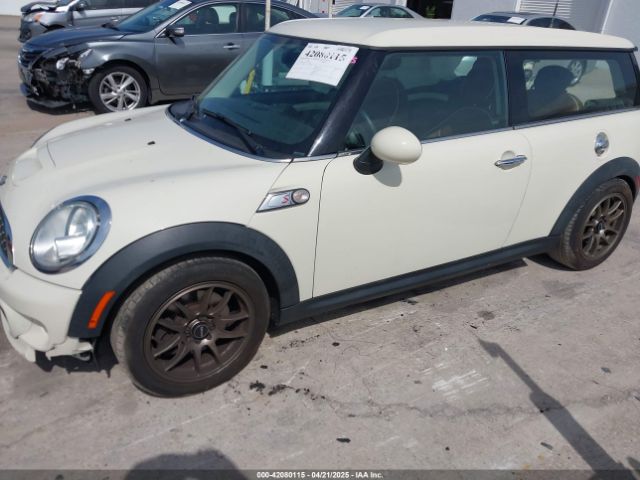 2014 MINI COOPER CLUBMAN WMWZG3C57ET800602 Photo 1