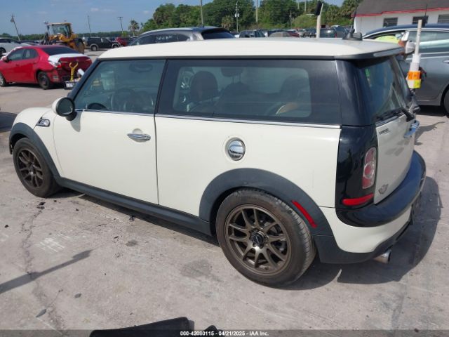 2014 MINI COOPER CLUBMAN WMWZG3C57ET800602 Photo 2