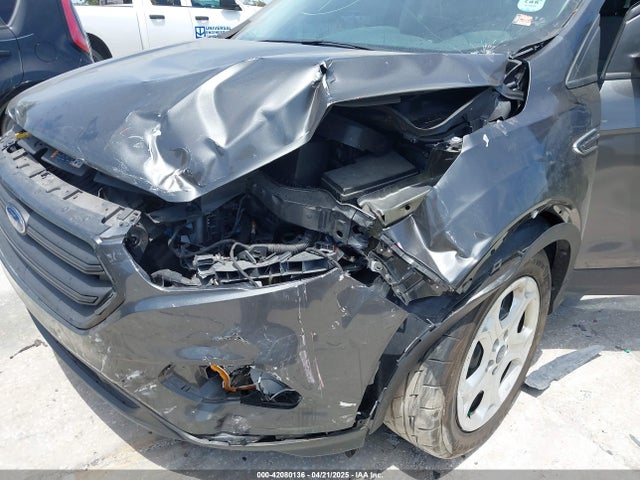 1FMCU0F7XJUA16377 Ford ESCAPE S