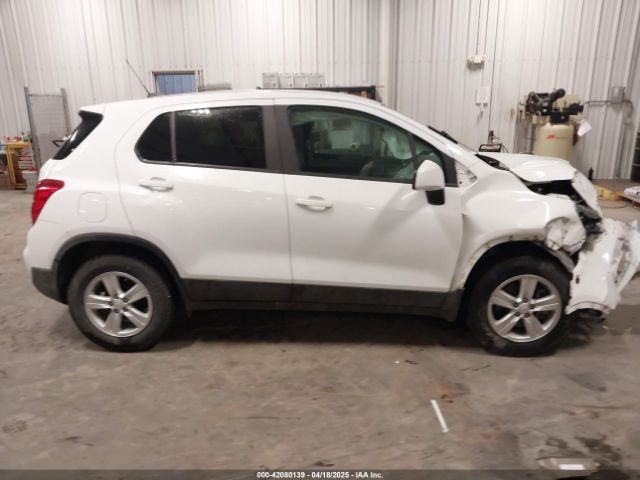 KL7CJKSB0LB318257 Chevrolet Trax Fwd Ls