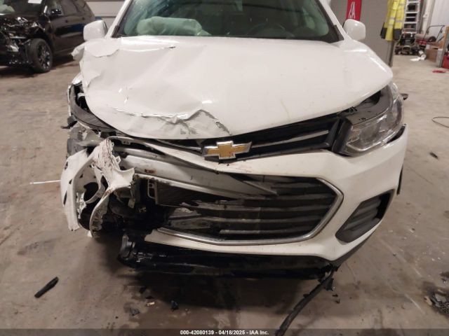 KL7CJKSB0LB318257 Chevrolet Trax Fwd Ls