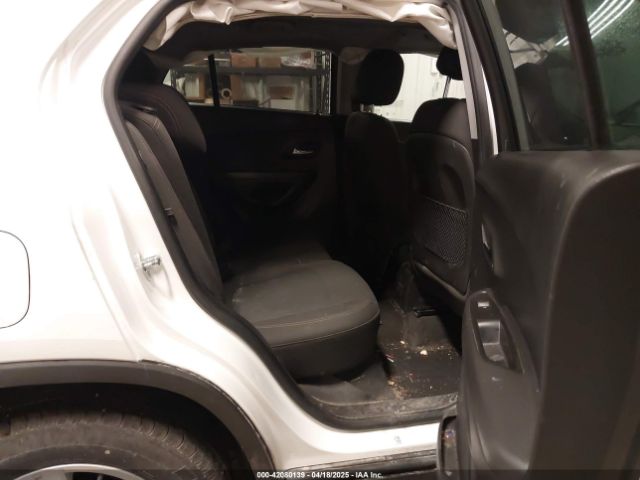 KL7CJKSB0LB318257 Chevrolet Trax Fwd Ls
