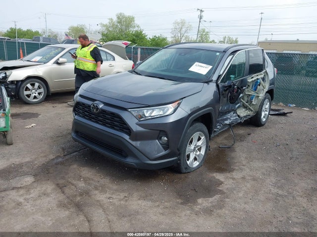 2T3P1RFV5MW206807 Toyota Rav4 Xle