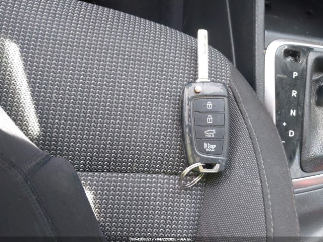 3KPC24A6XME131256 Hyundai ACCENT SE