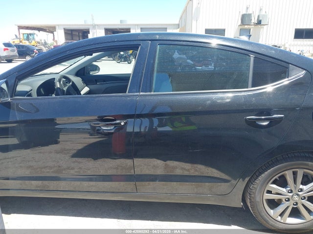5NPD84LF2JH236591 Hyundai ELANTRA SEL
