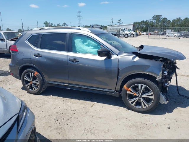 5N1AT2MT0HC884605 Nissan Rogue