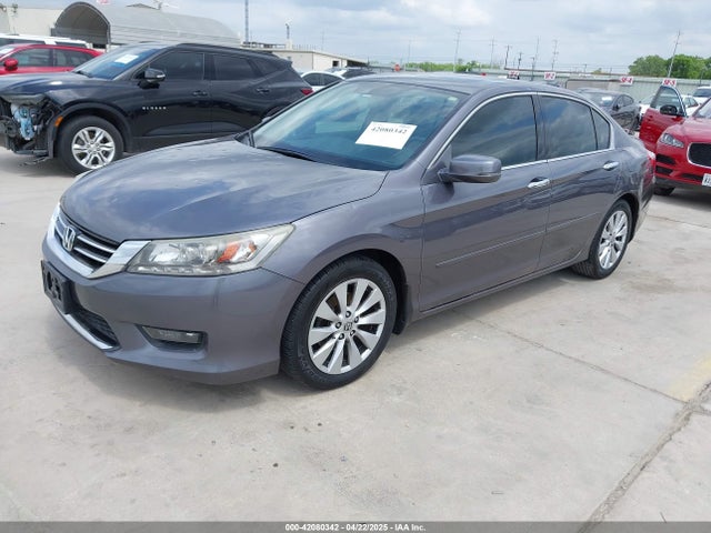 Honda Accord Touring 2014 1HGCR3F98EA006786 Image 2