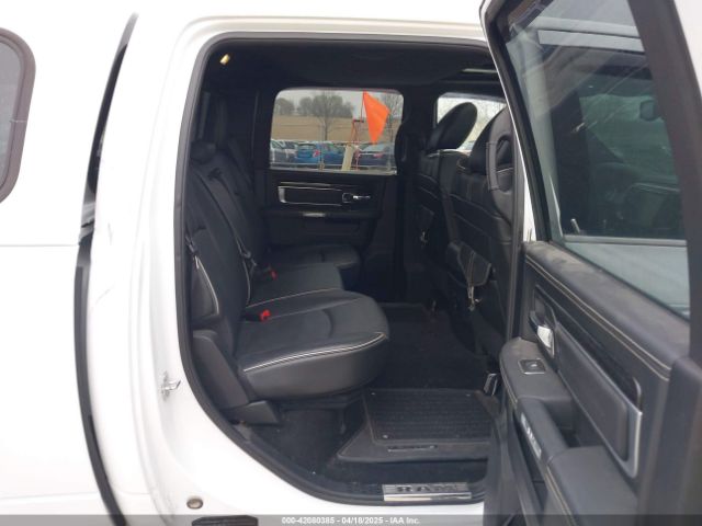 1C6RR7PT0HS631327 RAM 1500 Limited  4x4 5'7 Box