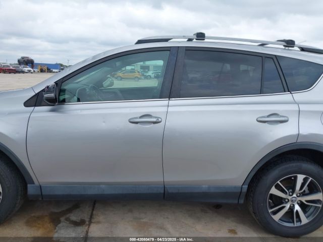 2T3WFREV3HW321796 Toyota Rav4 Xle