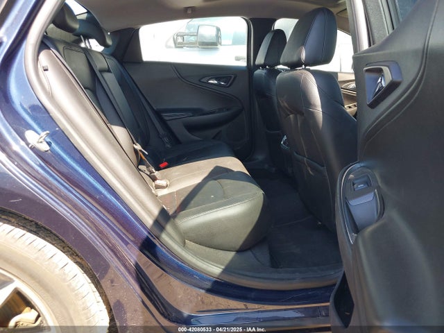 1G1ZE5ST1HF118637 Chevrolet MALIBU 1LT