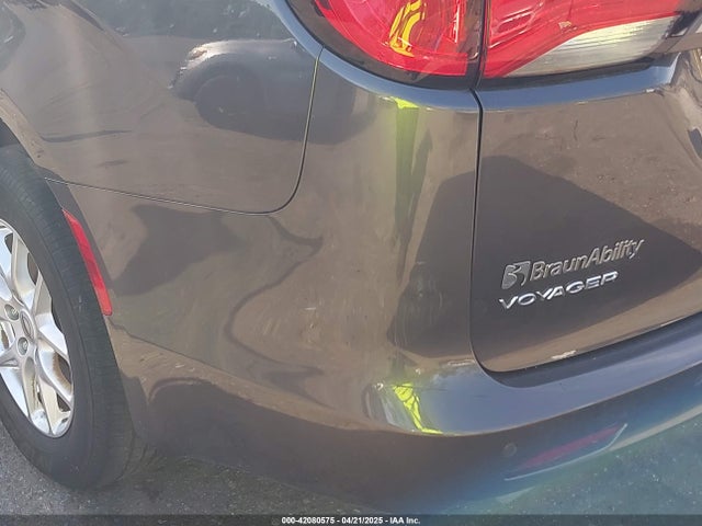 2C4RC1DG3MR586863 Chrysler Voyager Lxi