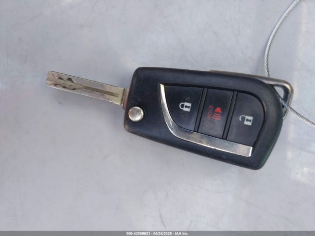 2T3H1RFV2MC134521 Toyota RAV4 LE