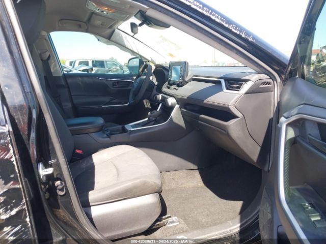 2T3H1RFV2MC134521 Toyota RAV4 LE