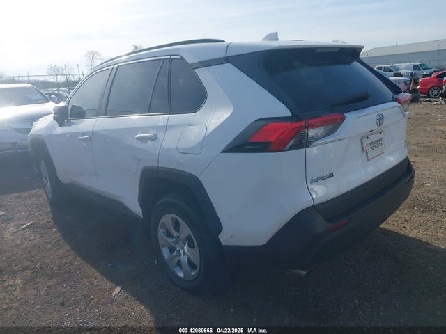 2T3F1RFV0MC194739 Toyota RAV4 LE