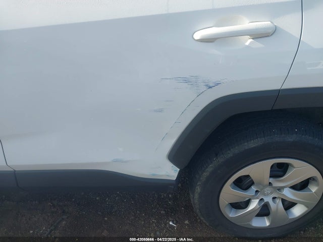 2T3F1RFV0MC194739 Toyota RAV4 LE
