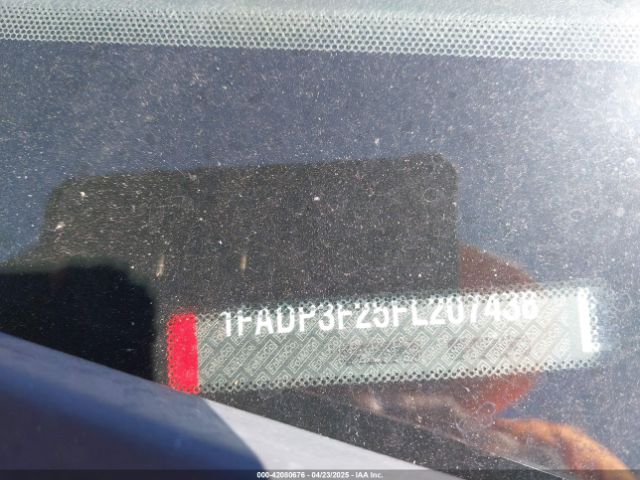 1FADP3F25FL207438 Ford FOCUS SE