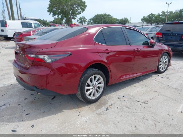 4T1C11AK4NU695286 Toyota CAMRY LE