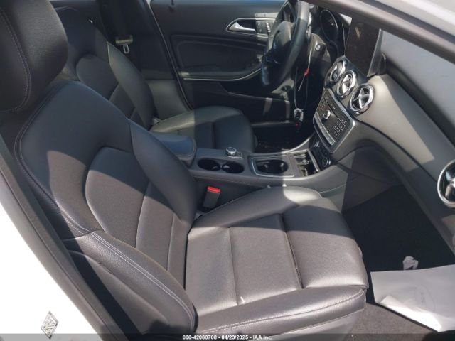 2019 MERCEDES-BENZ GLA 250 WDCTG4GB9KU019398 Photo 4
