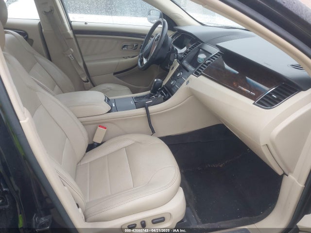 1FAHP2F86GG137555 Ford Taurus Limited