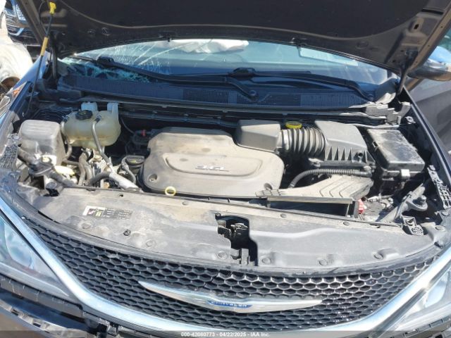 2C4RC1GGXHR744875 Chrysler Pacifica Limited
