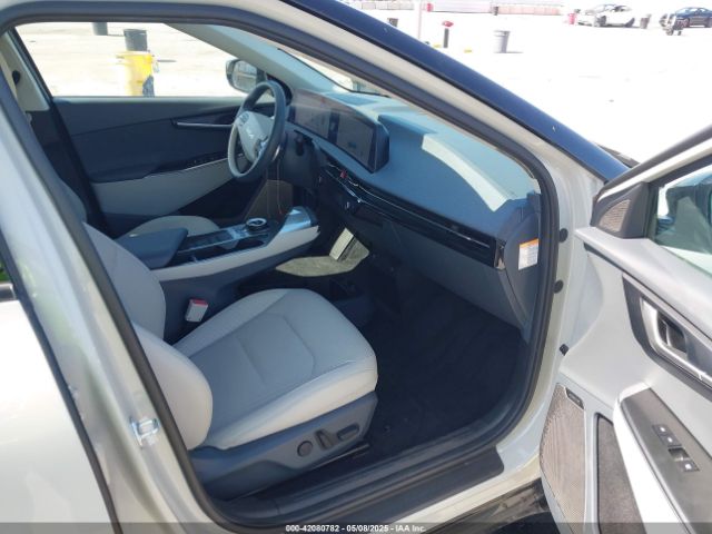 2023 KIA EV6 KNDC3DLC7P5141582 Photo 4