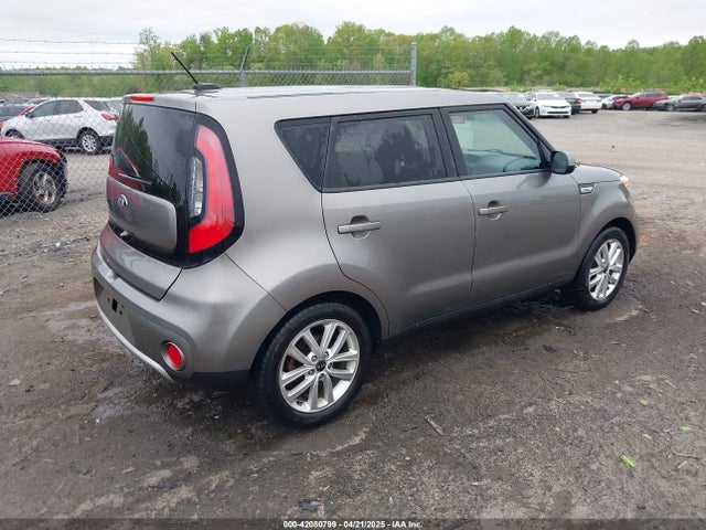 KNDJP3A59J7558286 KIA SOUL +