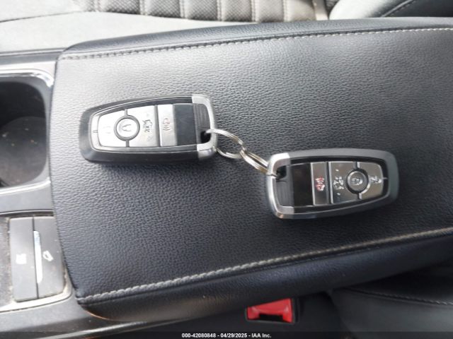 3FA6P0LU1KR108172 Ford Fusion Hybrid Se