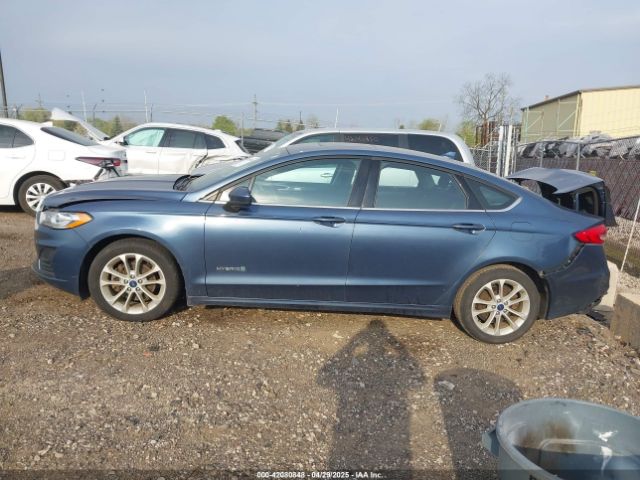 3FA6P0LU1KR108172 Ford Fusion Hybrid Se
