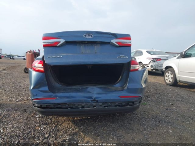 3FA6P0LU1KR108172 Ford Fusion Hybrid Se