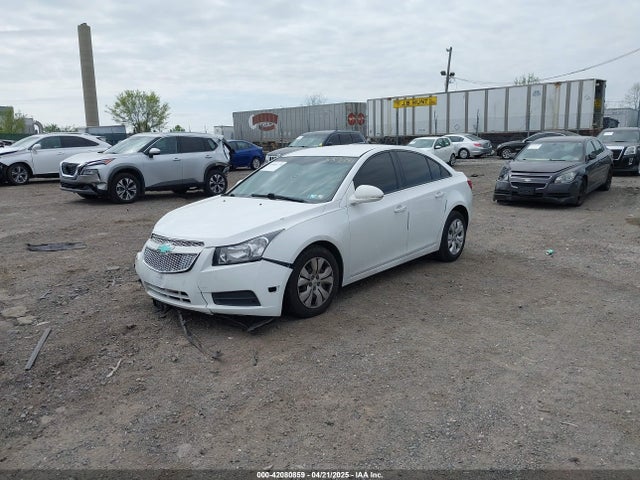 1G1PA5SG4E7339841 Chevrolet lwe