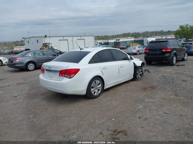 1G1PA5SG4E7339841 Chevrolet lwe