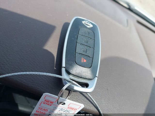 JN8BT3BA5PW426298 Nissan Rogue Sv Fwd