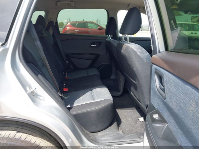 JN8BT3BA5PW426298 Nissan Rogue Sv Fwd