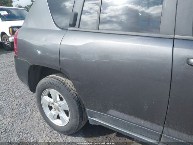 1C4NJCBA7ED776877 Jeep Compass Sport