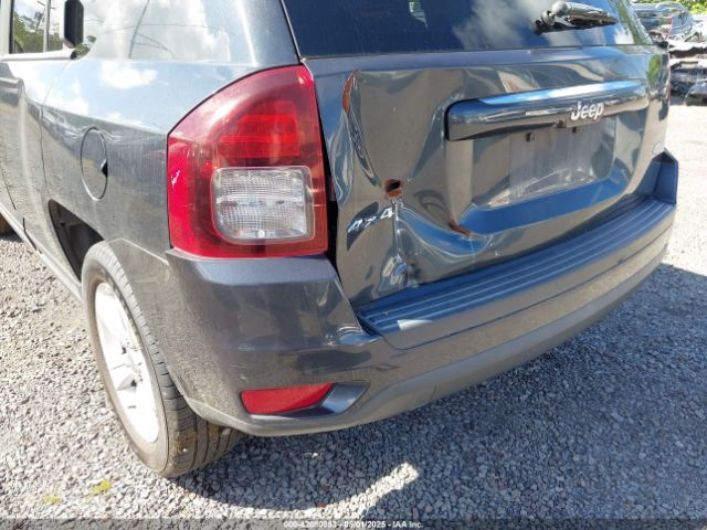 1C4NJDEB5ED686668 Jeep Compass Latitude