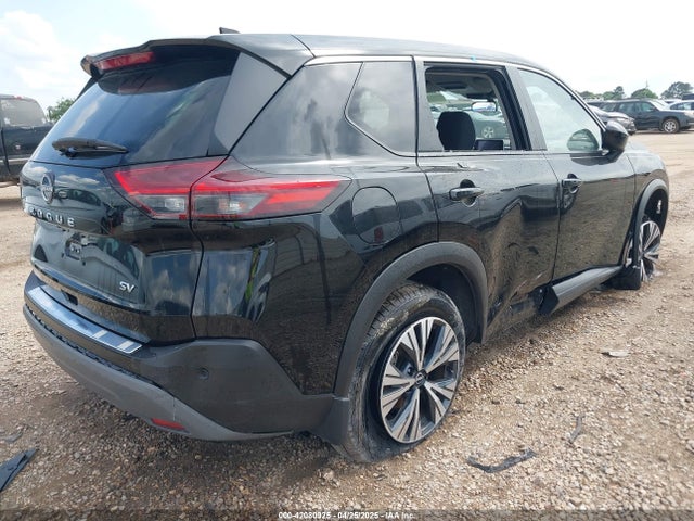 JN8BT3BA7PW425735 Nissan Rogue Sv Fwd