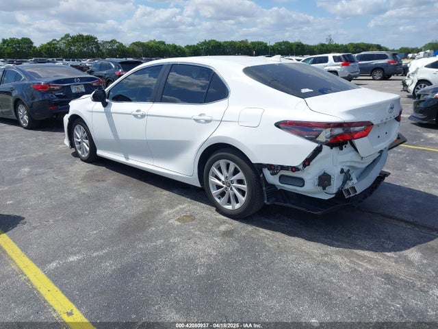 4T1R11AK5RU881936 Toyota CAMRY LE