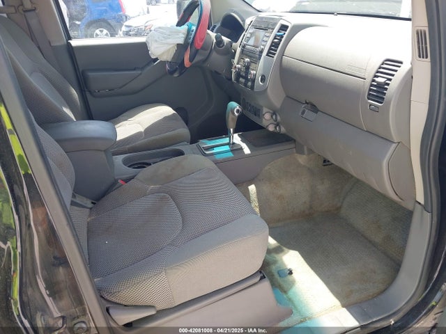 1N6AD0ER8EN725739 Nissan Frontier Sv