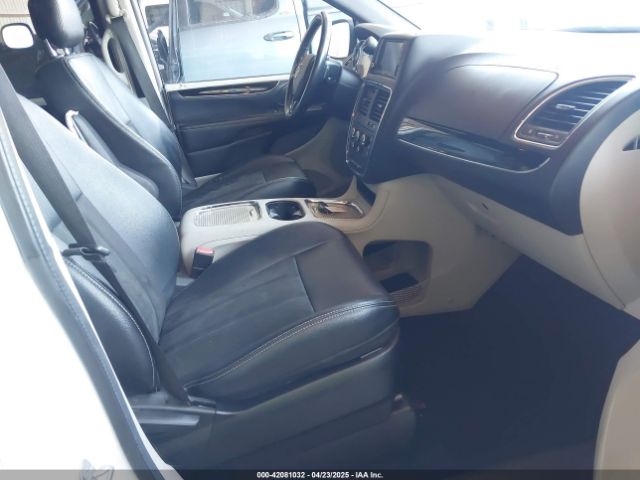 2C4RDGCG7KR677214 Dodge Grand Caravan Sxt