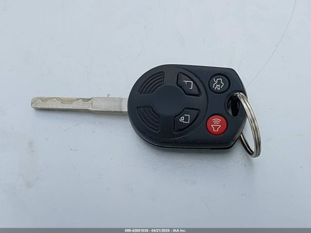 1FADP3K28JL246233 Ford FOCUS SE