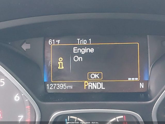 1FADP3K28JL246233 Ford FOCUS SE