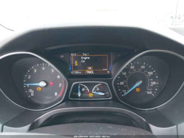 1FADP3K28JL246233 Ford FOCUS SE